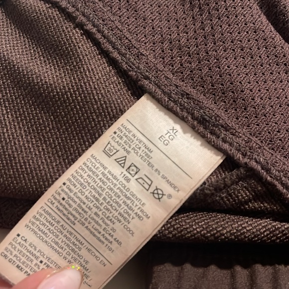 Old Navy Navy Blue Capri Exercise Pants - Picture 6 of 7